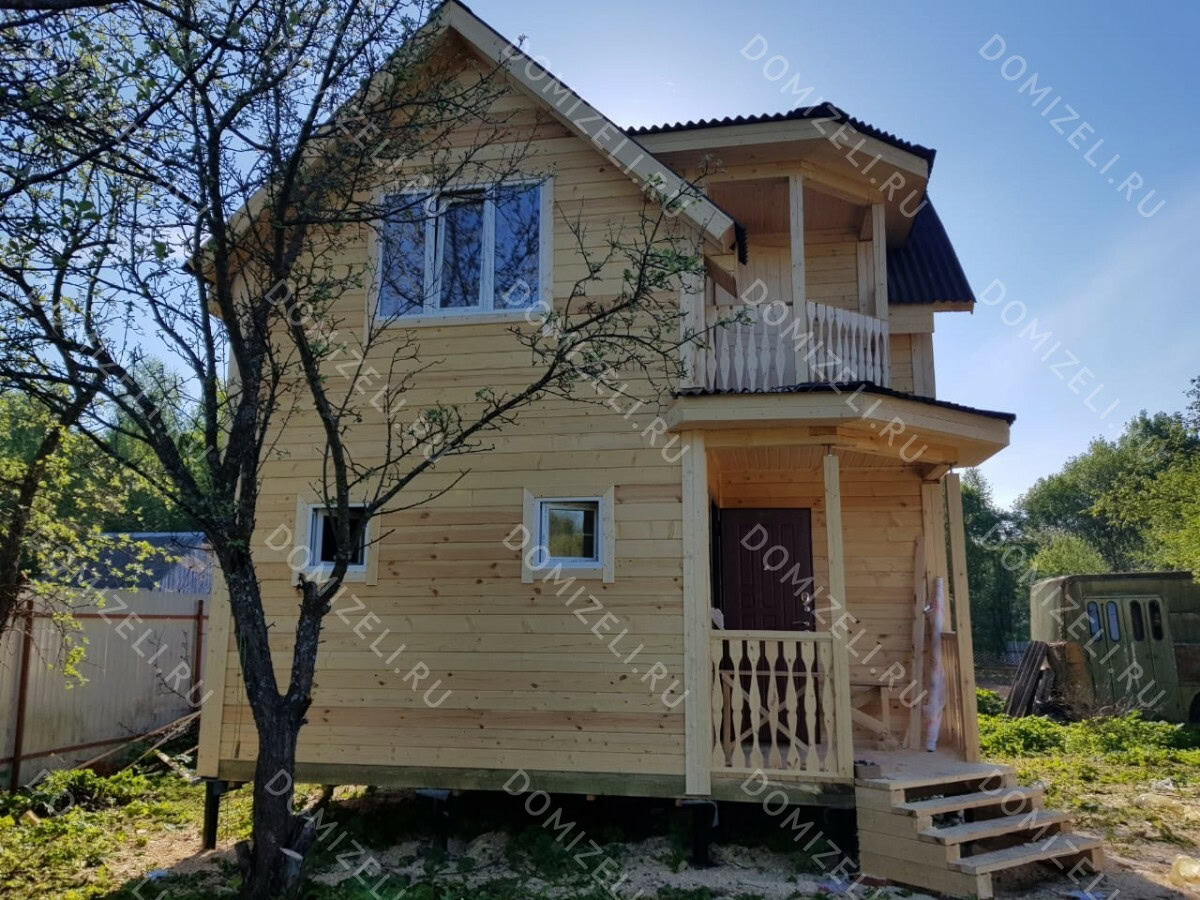 ДОМ ИЗ БРУСА 7×7 «ДБ10» (85 кв.м., 2 этажа, 7 на 7, с балконом, террасой и кухней-гостиной) — фото 3